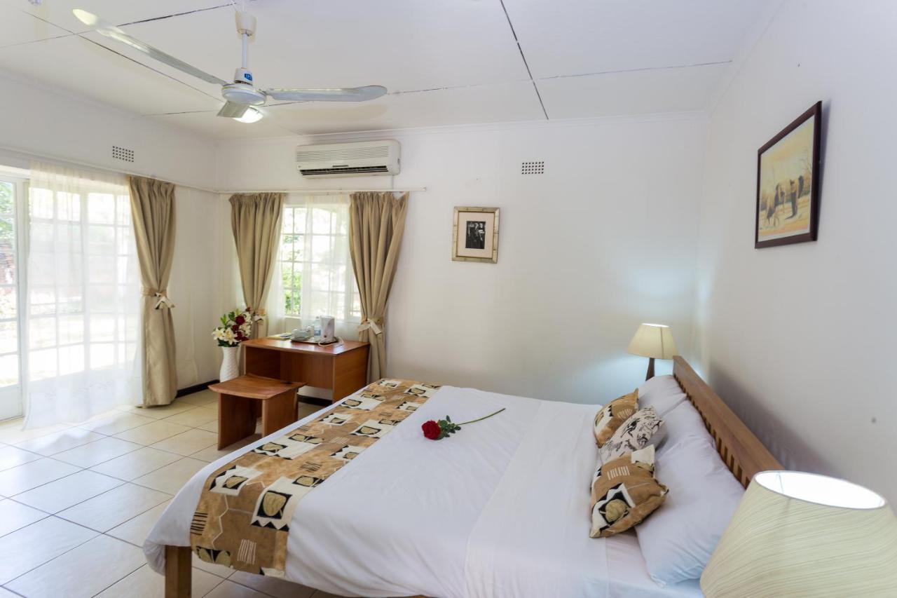 The Ad Lib Executive Lodge Lilongwe Extérieur photo