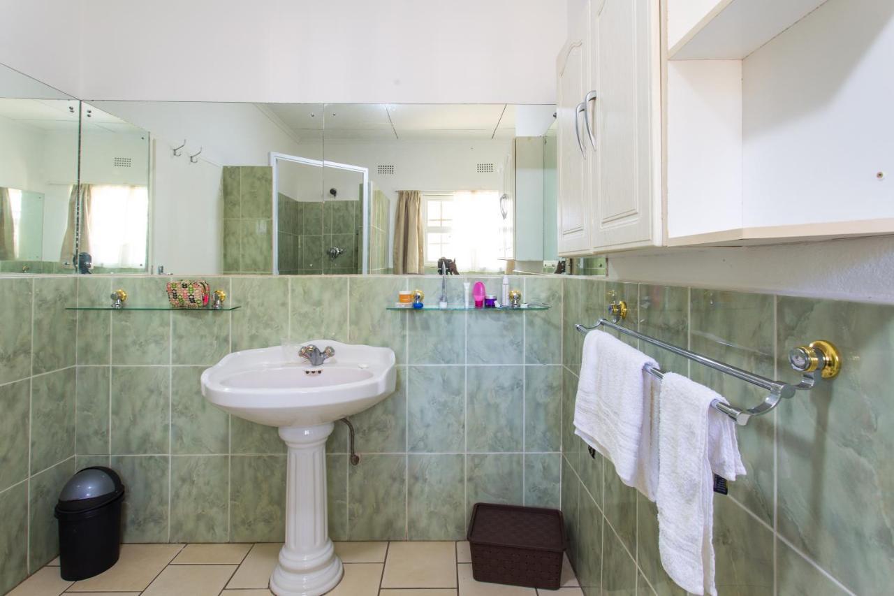 The Ad Lib Executive Lodge Lilongwe Extérieur photo
