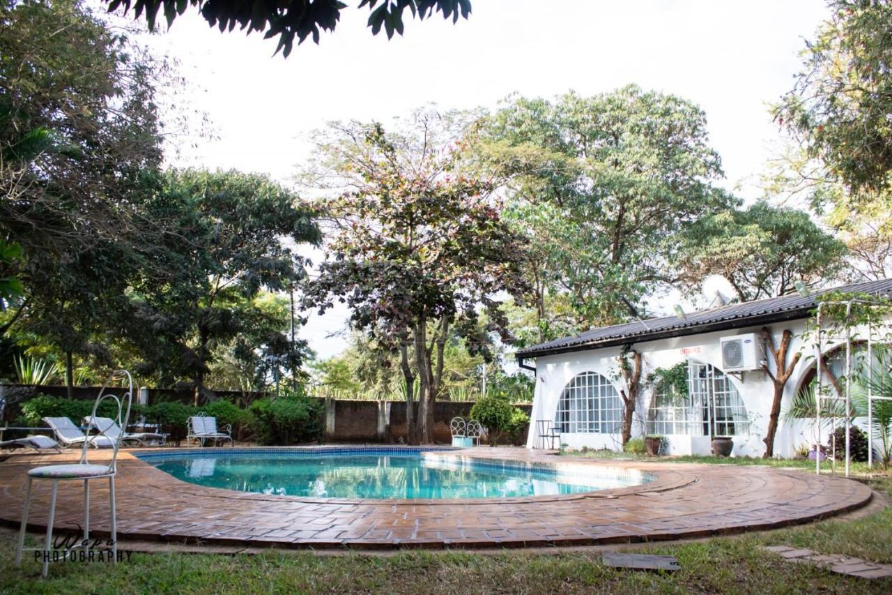 The Ad Lib Executive Lodge Lilongwe Extérieur photo