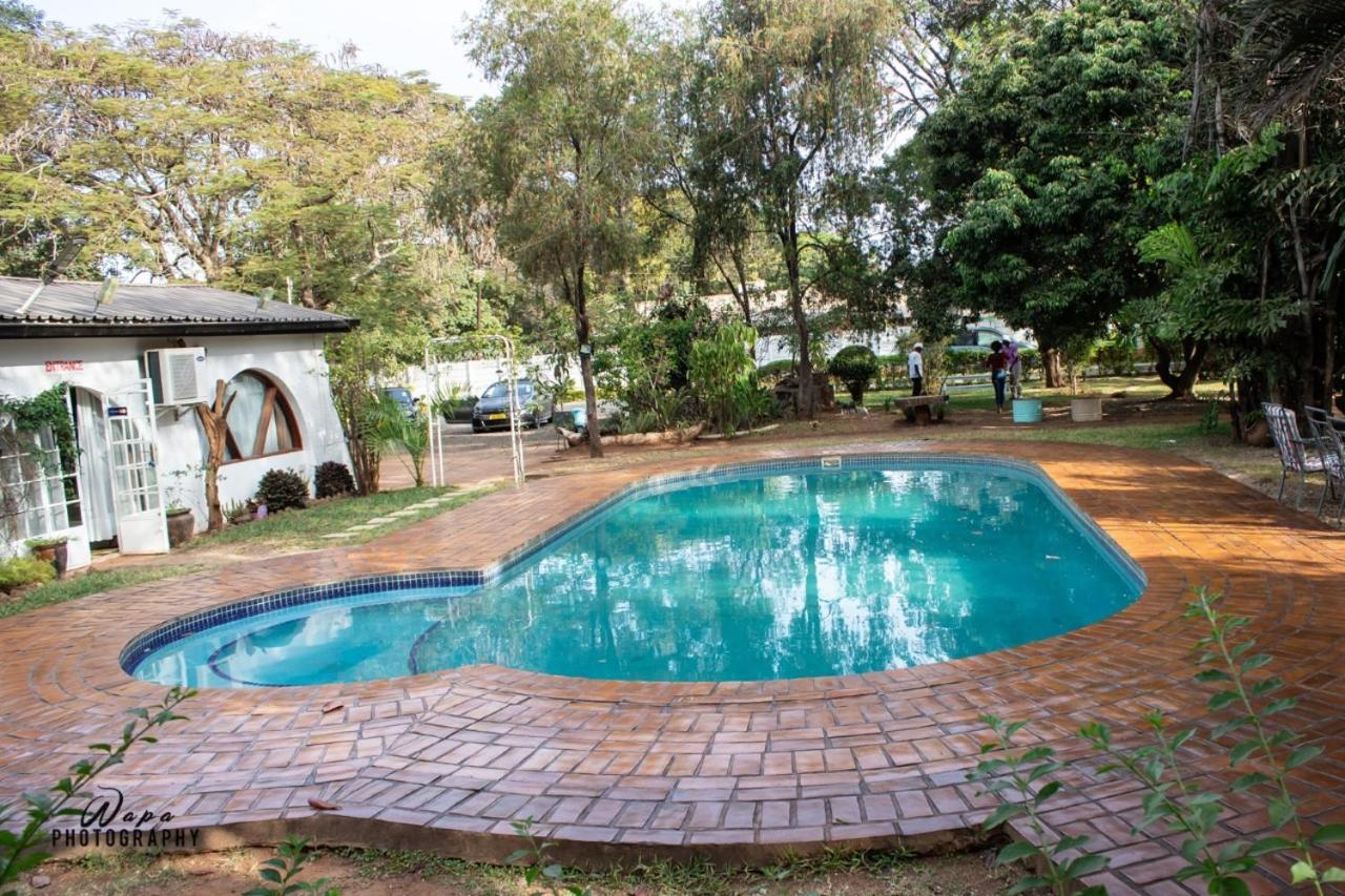 The Ad Lib Executive Lodge Lilongwe Extérieur photo